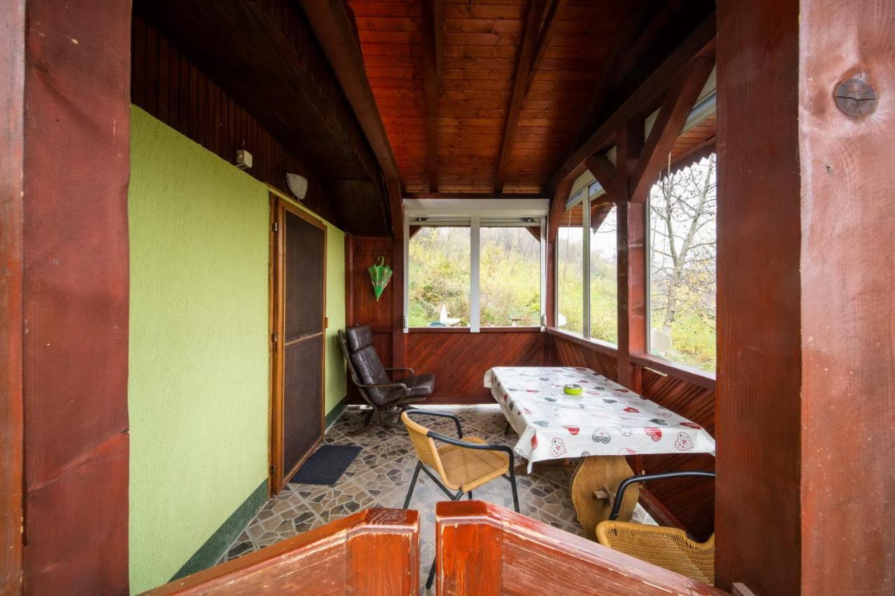 Holiday Home Nanin Konak 2 Vrdnik Luaran gambar